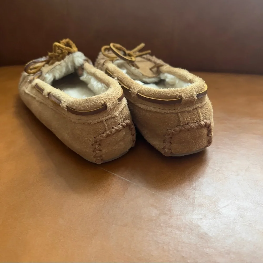 Minnetonka Kids Size 13 Cassie Slipper cinnamon Brown Leather Slipper Fur Lined
